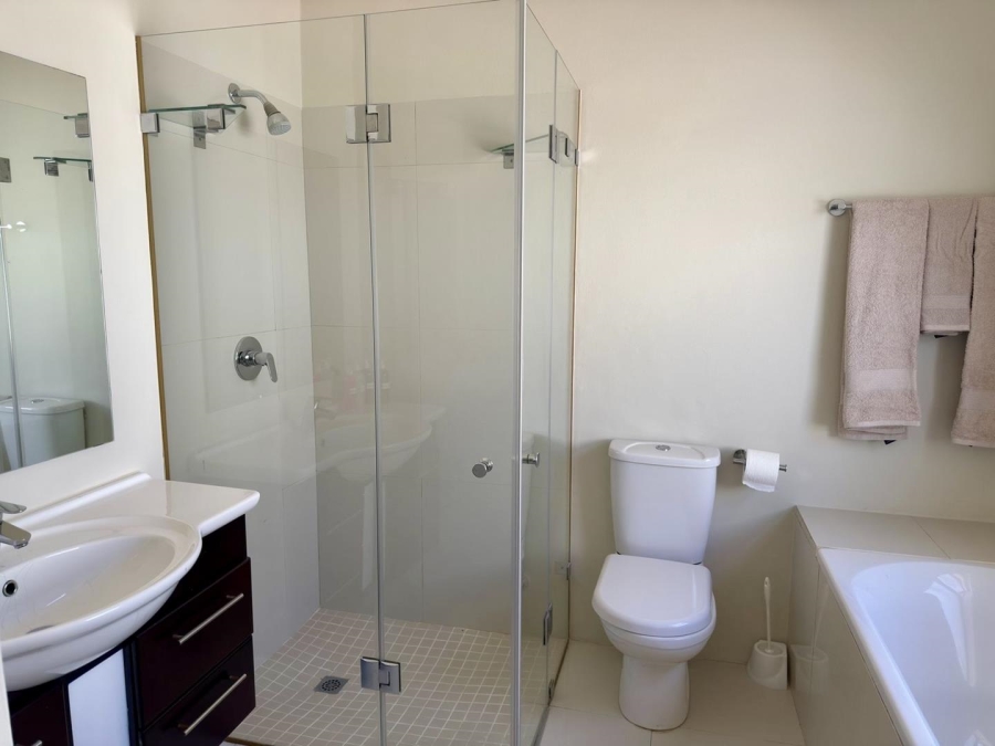 To Let 3 Bedroom Property for Rent in Bantry Bay Western Cape